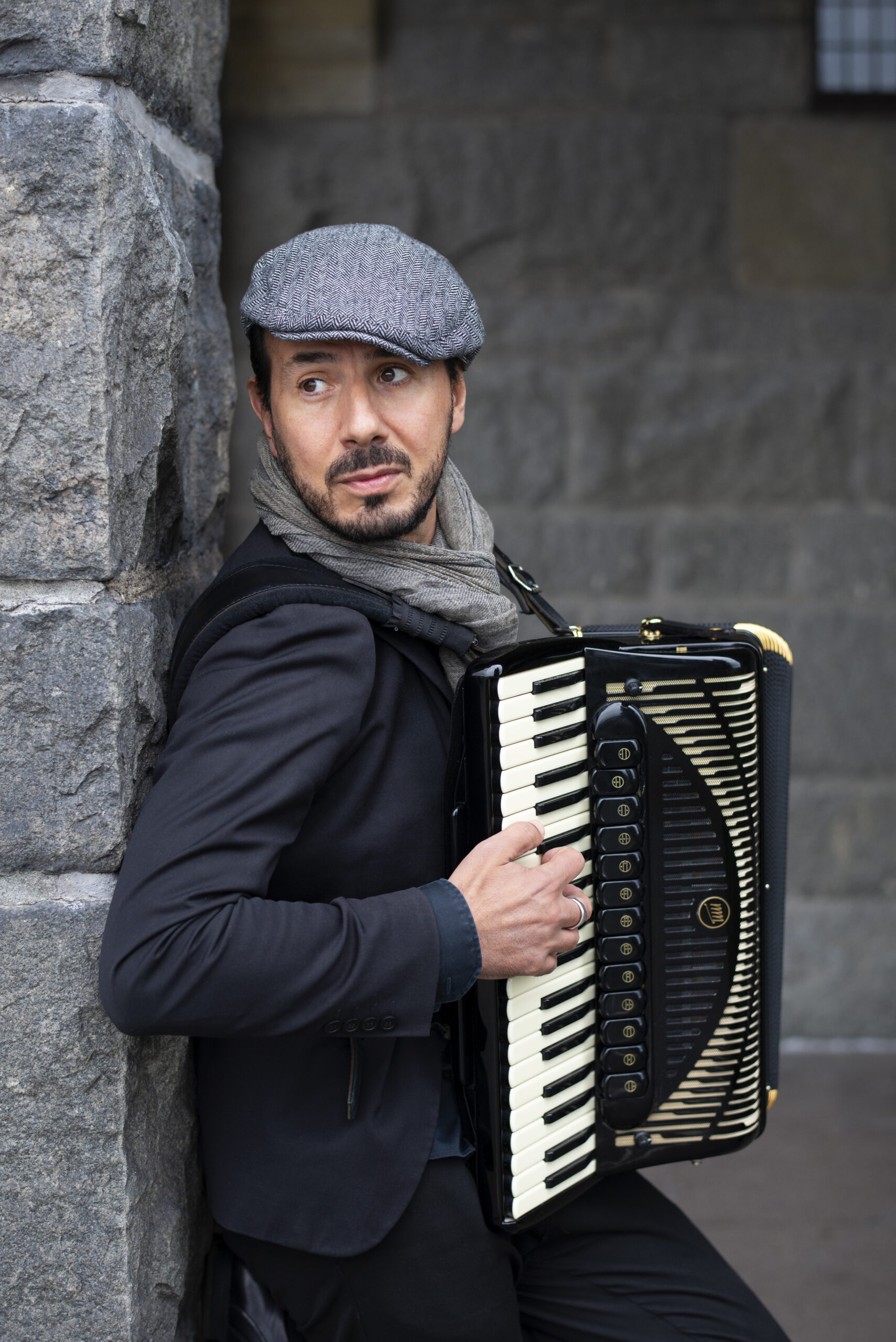 Studio Photos Roberto Palermo studio portrait with accordion