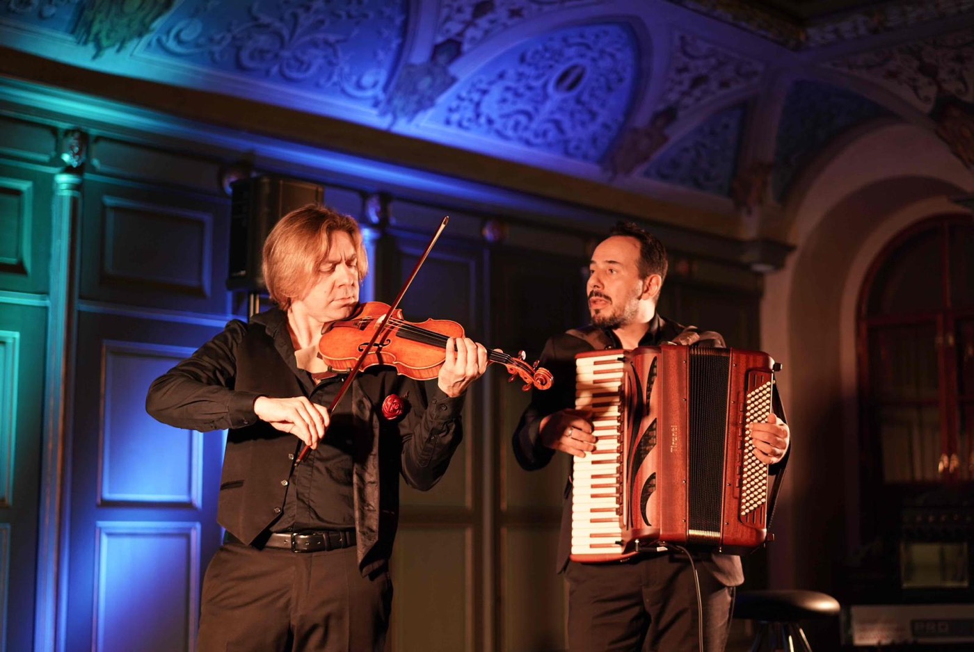 Roberto Palermo live performance